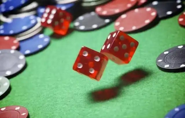 Filipino player setting up a filbet account to access slot games on mobile